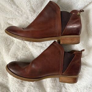 Sofft Bryanne Leather Chelsea Ankle Boots Size: 10M